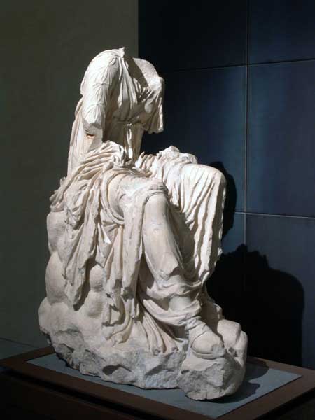 Statua di Musa seduta tipo Calliope