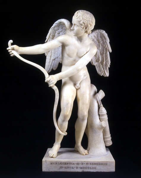 Statua di Eros che incorda l'arco