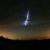 Il nome “stelle cadenti” contiene il segno di un errore di interpretazione che l’occhio compie, vedendole sfrecciare in cielo come stelle in caduta libera: in realtà bruciano nell’atmosfera terrestre.