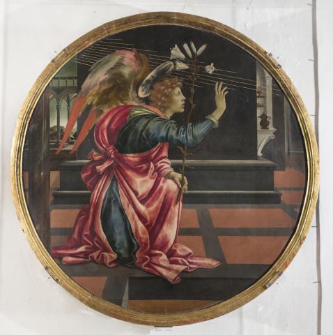 1. Filippino Lippi - Angelo annunciante 1483-84, dipinto su tavola, diametro cm 110, San Gimignano (SI), Museo Civico